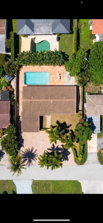 Beautiful 4 Bedrooms/Pool/Walk To Beach Диърфийлд Бийч Екстериор снимка