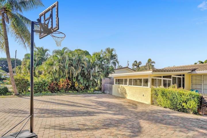 Beautiful 4 Bedrooms/Pool/Walk To Beach Диърфийлд Бийч Екстериор снимка