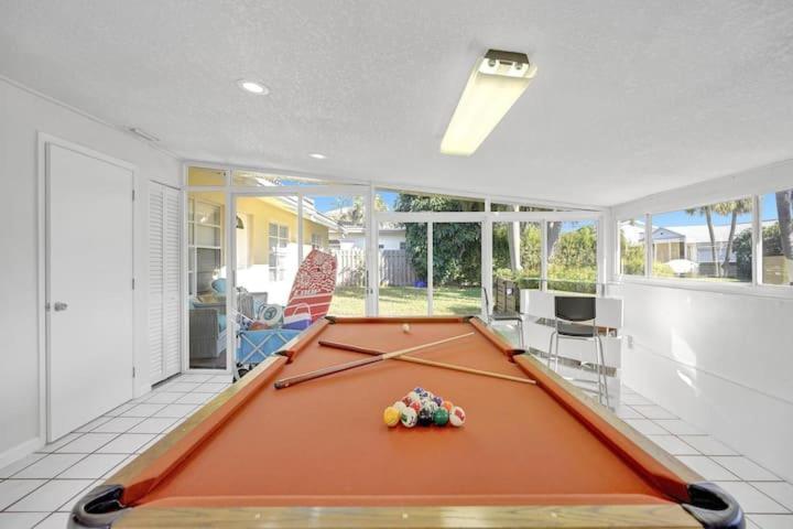 Beautiful 4 Bedrooms/Pool/Walk To Beach Диърфийлд Бийч Екстериор снимка